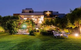 Stayvista At The Magnolia Farm With Indoor Pool & Jacuzzi Villa